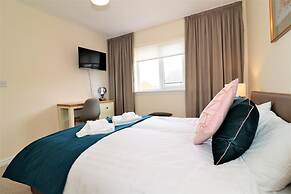 Morrison House Holytown