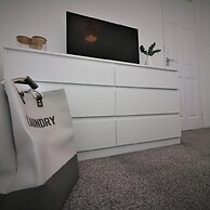 Honeywell House - Airdrie