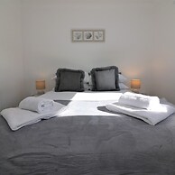 Honeywell House - Airdrie