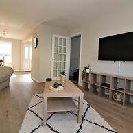 Honeywell House - Airdrie