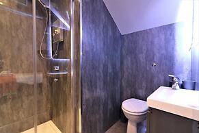 Linden Cottage Room 4 - Airdrie