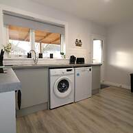 Sunnyside House - Holytown