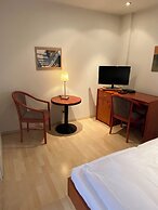 Passage 84 - Hotel & Café