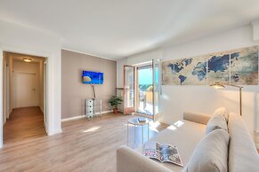 Antares150m From the Lake