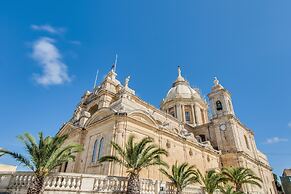 Nadurin Gozitan Villa 7 Bedr 2 Pools