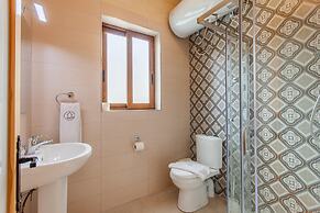 Nadurin Gozitan Villa 7 Bedr 2 Pools