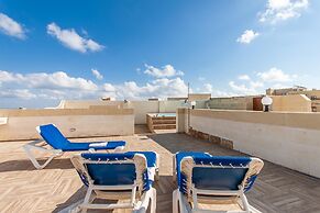 Nadurin Gozitan Villa 7 Bedr 2 Pools
