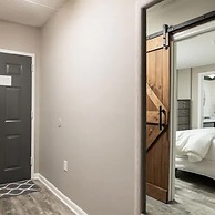 Newly Renovated Downtown Gatlinburg Condo Pool