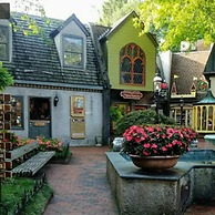 Newly Renovated Downtown Gatlinburg Condo Pool