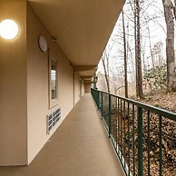 Newly Renovated Downtown Gatlinburg Condo Pool