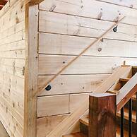 Comfy Retreat w Private Pool Hot Tub Game Room