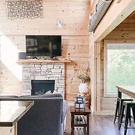 Comfy Retreat w Private Pool Hot Tub Game Room