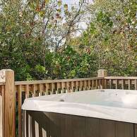 Comfy Retreat w Private Pool Hot Tub Game Room