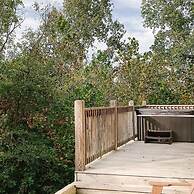 Comfy Retreat w Private Pool Hot Tub Game Room