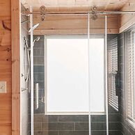 Comfy Retreat w Private Pool Hot Tub Game Room