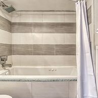 Brand New-spectacular View-pool-peaceful-relaxing