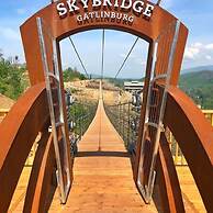 5 Star 3 bd 3ba Serenity Views w Pool Fireplace