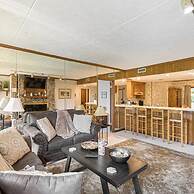 5 Star 3 bd 3ba Serenity Views w Pool Fireplace