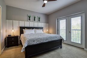 Luxurious Renovated Pool Basketball Playground