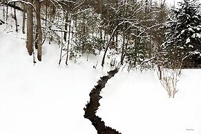 Quiet 5 Star Honeymooner Gorgeous View Pool FP