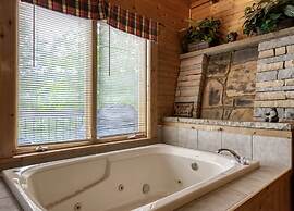 Quiet 5 Star Honeymooner Gorgeous View Pool FP