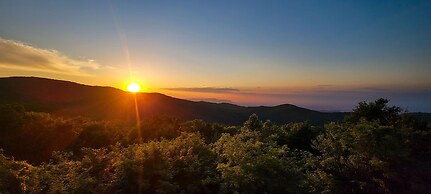 On Top Of The World-heavenly Views-sunsets-pool