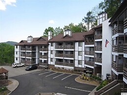 NEW Renovated Fabulous 2 bed 2 Bath Pool View