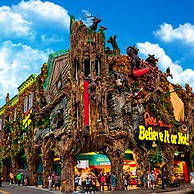 NEW Renovated Fabulous 2 bed 2 Bath Pool View