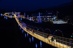 NEW Renovated Fabulous 2 bed 2 Bath Pool View