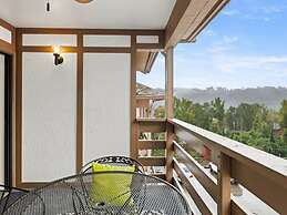 NEW Renovated Fabulous 2 bed 2 Bath Pool View