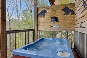 Beautiful Scenery w Hot Tub Pool Arcade