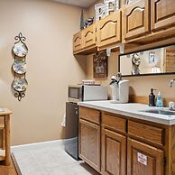 Beautiful Scenery w Hot Tub Pool Arcade