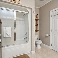 Beautiful Scenery w Hot Tub Pool Arcade