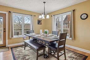 Beautiful Scenery w Hot Tub Pool Arcade