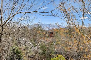 Beautiful Scenery w Hot Tub Pool Arcade