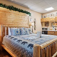 Beautiful Scenery w Hot Tub Pool Arcade