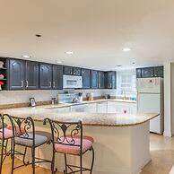 Luxurious Condo Pool Fireplace Hiking