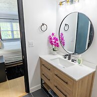 Luxurious Condo Pool Fireplace Hiking