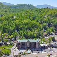 Luxurious Condo Pool Fireplace Hiking