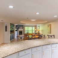 Luxurious Condo Pool Fireplace Hiking