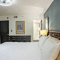 Luxurious Condo Pool Fireplace Hiking