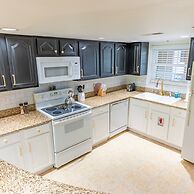 Luxurious Condo Pool Fireplace Hiking