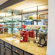 Luxurious Condo Pool Fireplace Hiking