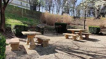 Beautiful New Remodel Pool Golf Condo