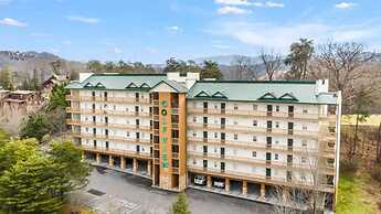 Beautiful New Remodel Pool Golf Condo