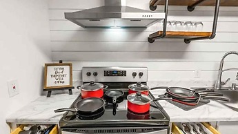 Beautiful New Remodel Pool Golf Condo