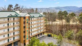 Beautiful New Remodel Pool Golf Condo