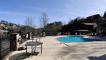 Beautiful New Remodel Pool Golf Condo