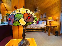 Romantic Honeymoon Cabin in the Smokies