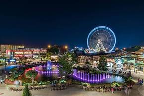 Romantic Honeymoon Cabin in the Smokies
